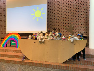 Kinder als Tiere in der Arche Noah