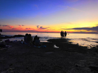 Sonnenuntergang über dem Meer 